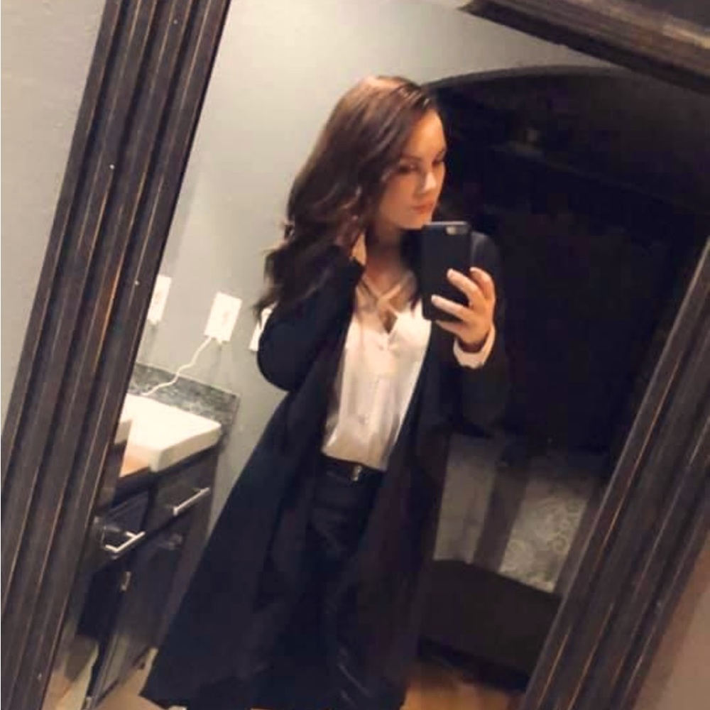Meet your Posher, Crystal